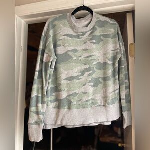 Time & Tru Pullover Camo Crewneck Sweatshirt